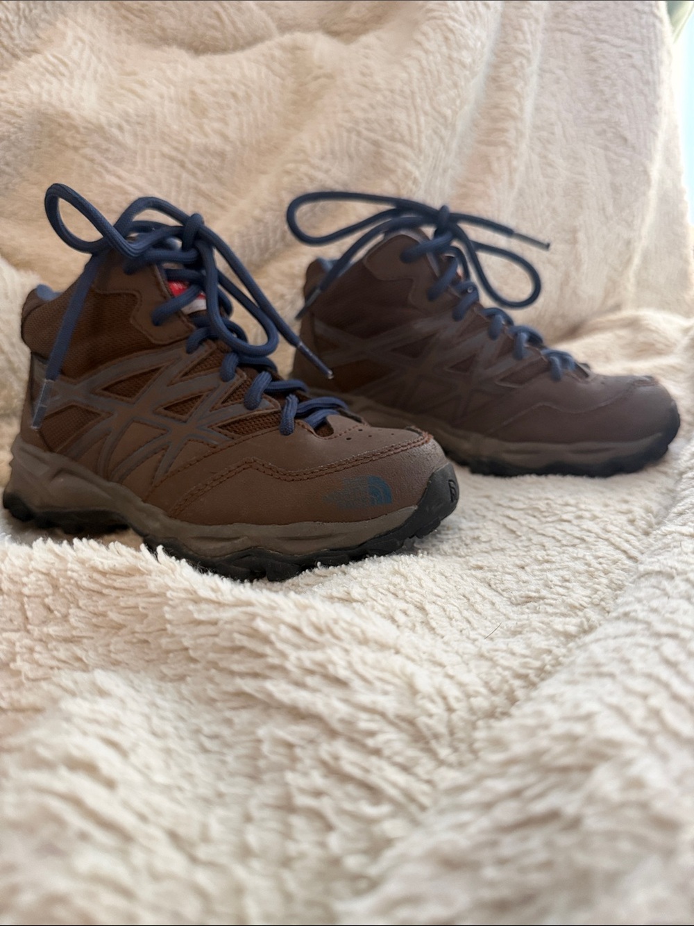 Boys The North Face Hiking Boots Size 1 Little Kid